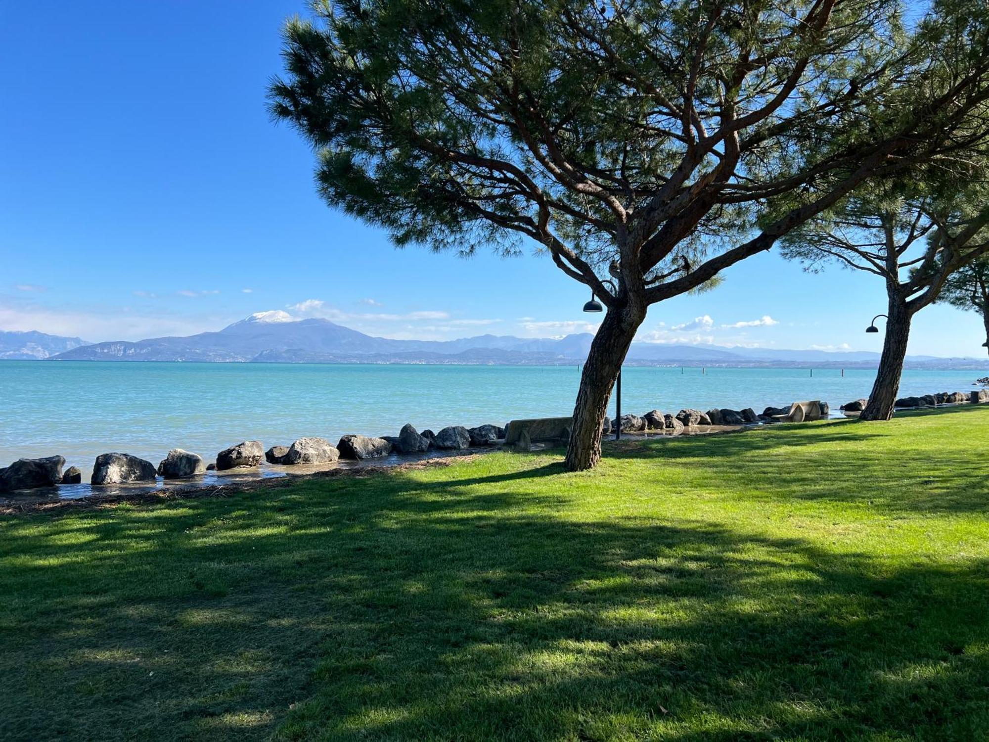 La Vela Διαμέρισμα Σιρμιόνε Εξωτερικό φωτογραφία