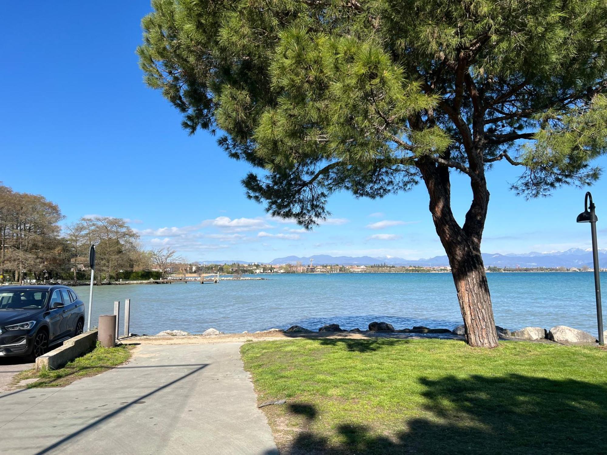 La Vela Διαμέρισμα Σιρμιόνε Εξωτερικό φωτογραφία